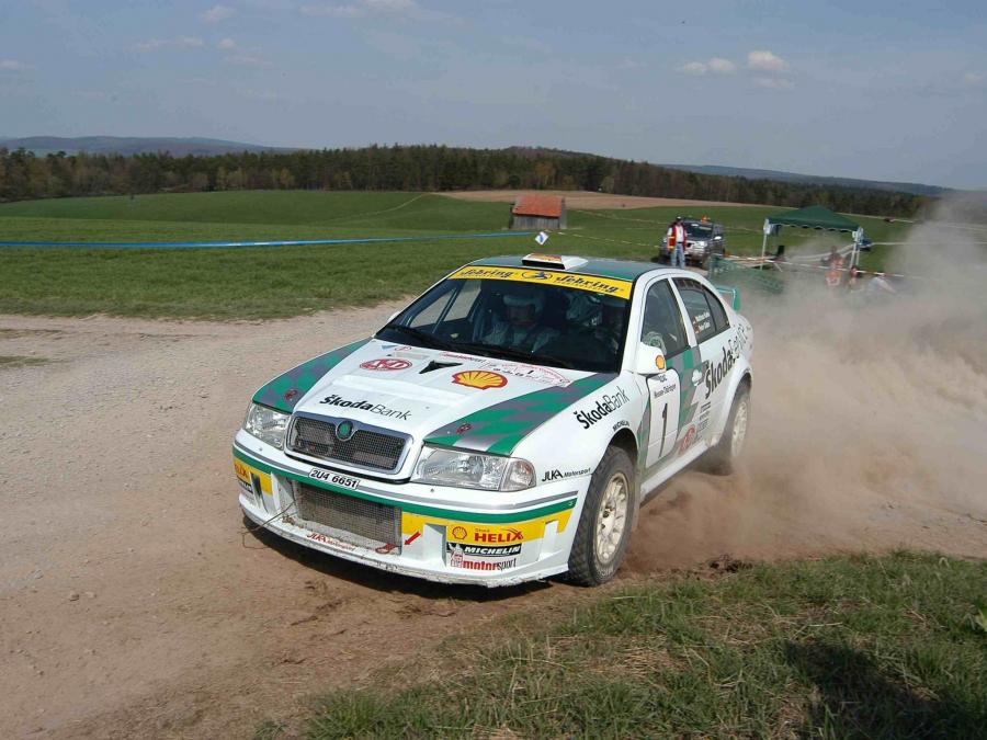  Skoda Octavia WRC 2002 года  (фото 7 из 15)